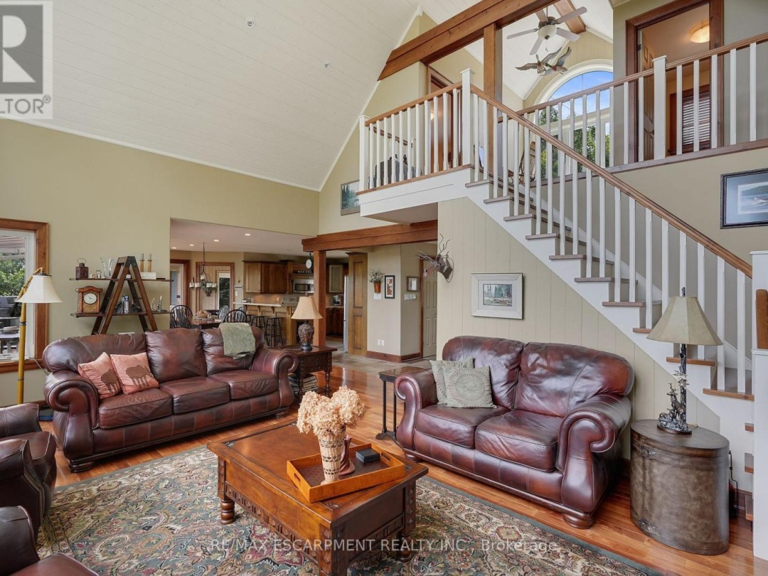 36 MANITOUWABING ESTATES ROAD, Manitouwabing Lake