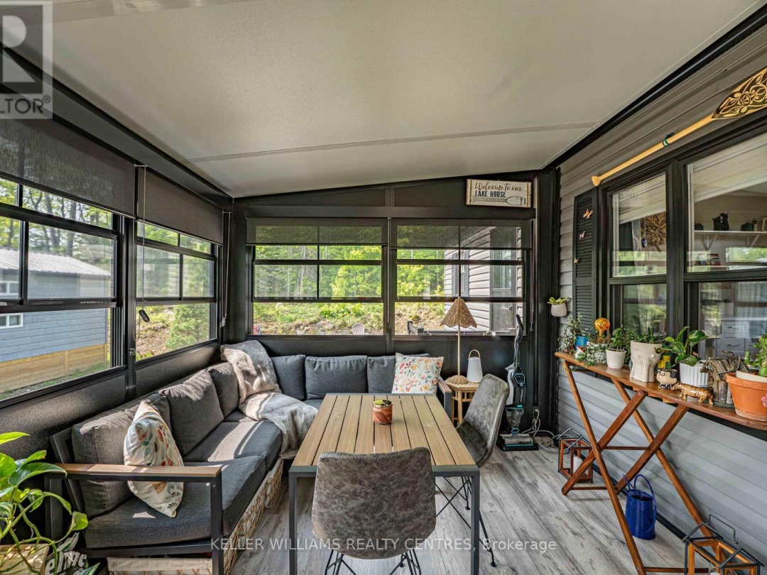 #38 LAKERIDGE - 1047 BONNIE LAKE CAMP ROAD, Bracebridge (Macaulay)