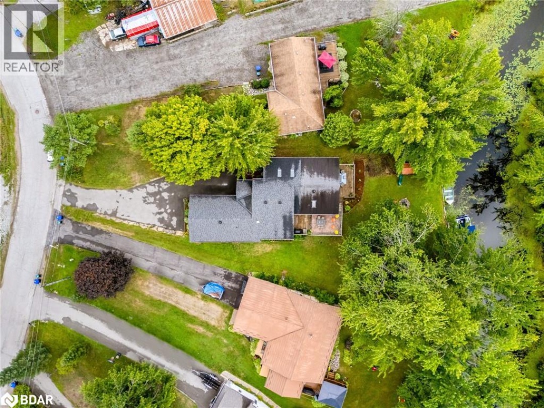 2656 WESTSHORE Crescent, 