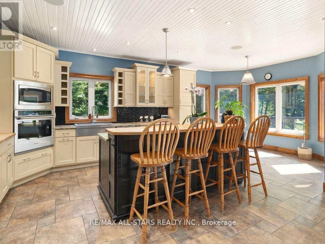 8 HARMONIOUS DRIVE, Burnt River