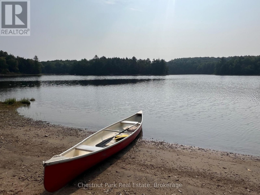 1062 ELMHURST LANE, Kennisis Lake