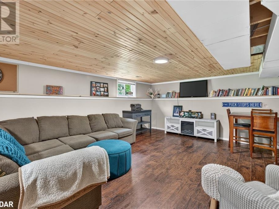 7935 PARK LANE Crescent, 