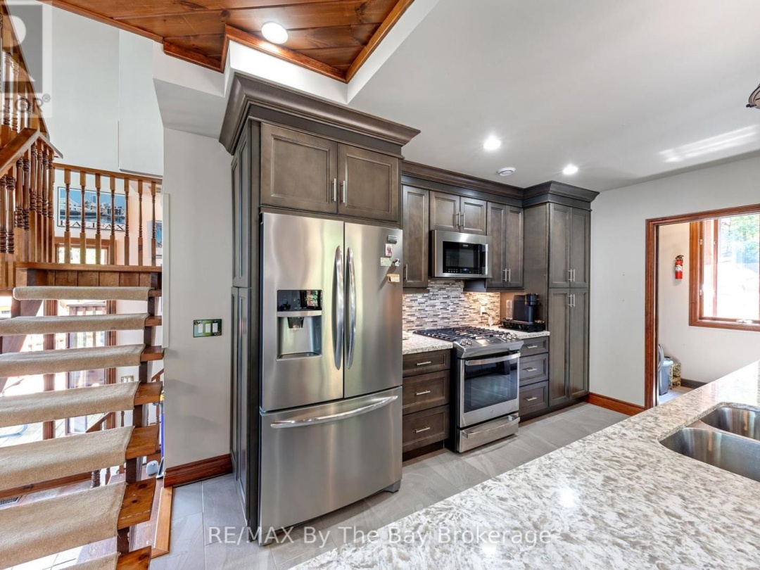 4104 EAST SHORE ROAD, Gloucester Pool
