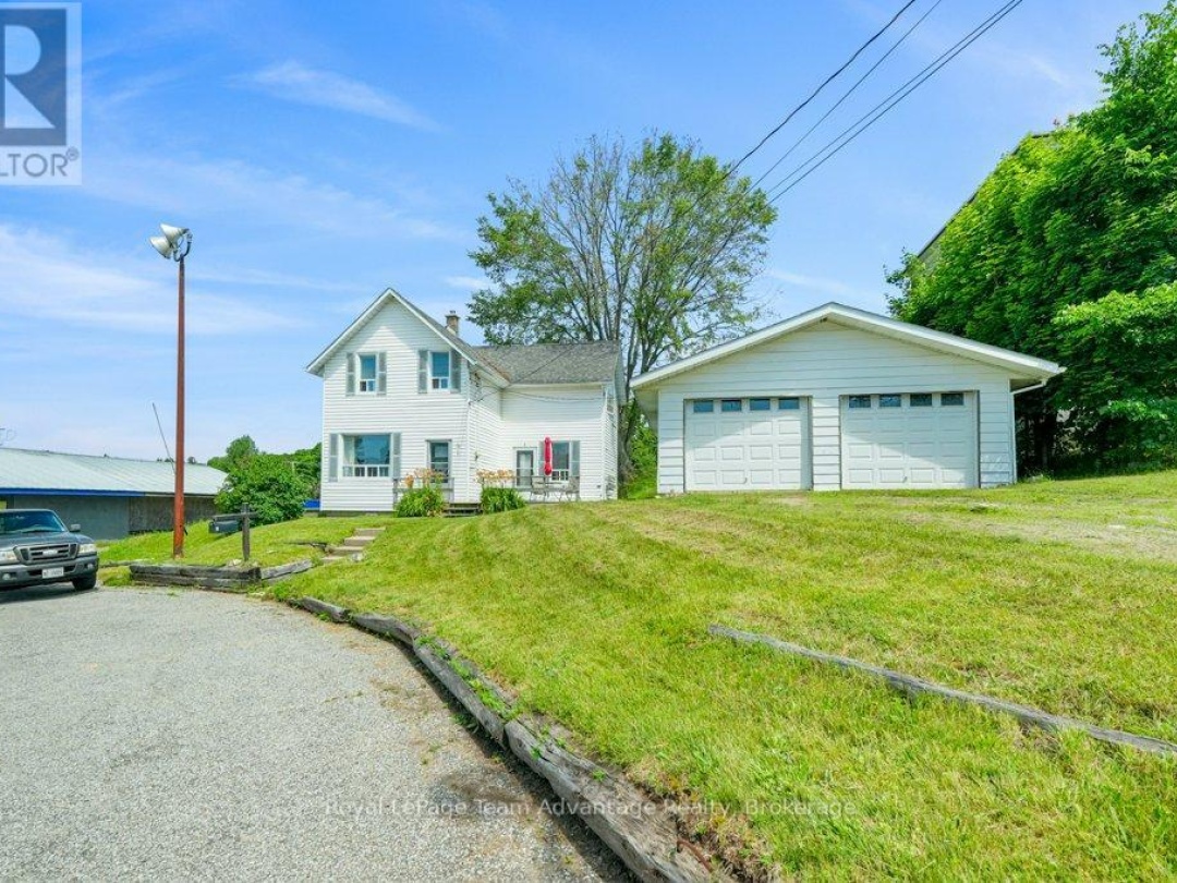 76 BOWES STREET, Parry Sound