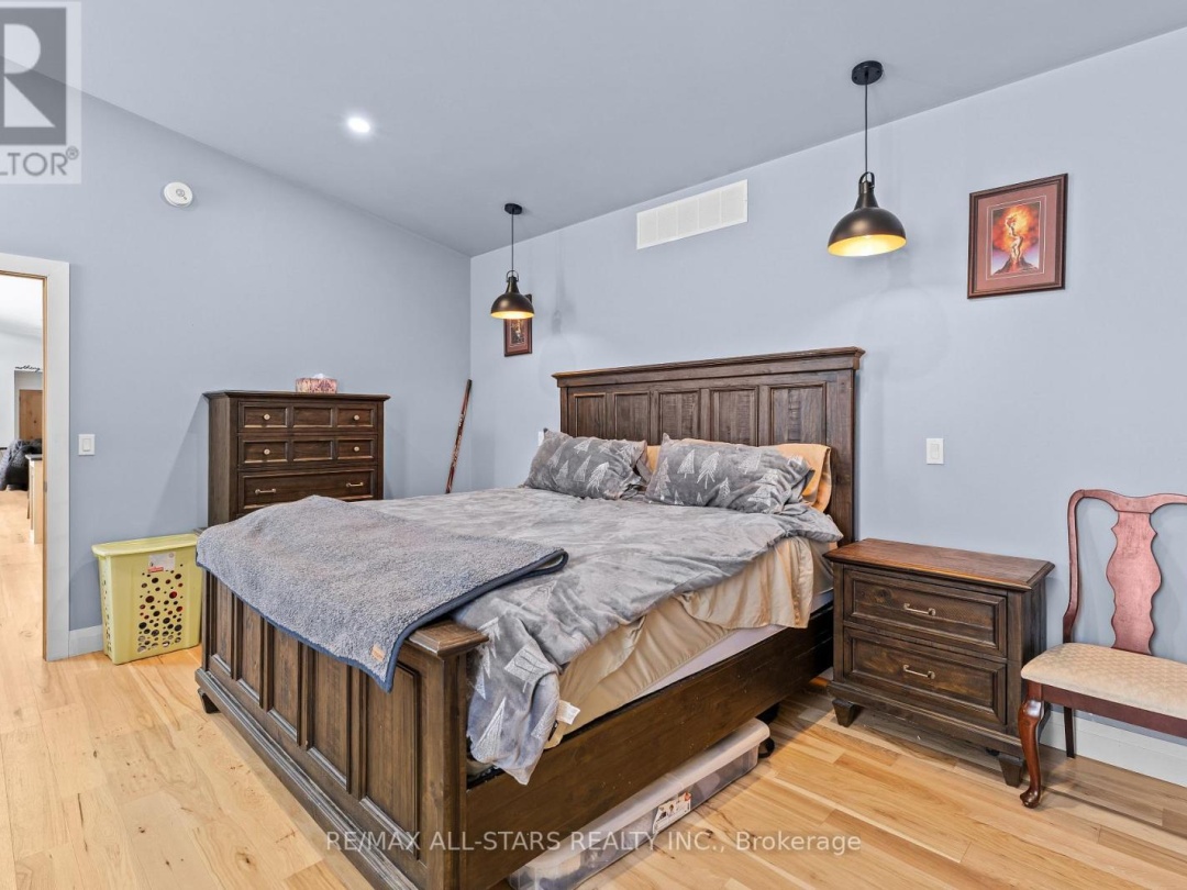 1062 NORTHLINE ROAD, Kawartha Lakes (Fenelon Falls)