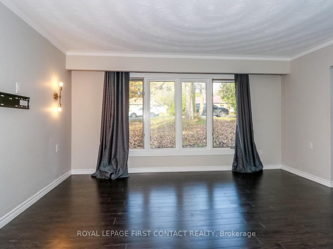 18 KENNEDY DRIVE, Kawartha Lakes (Fenelon Falls)