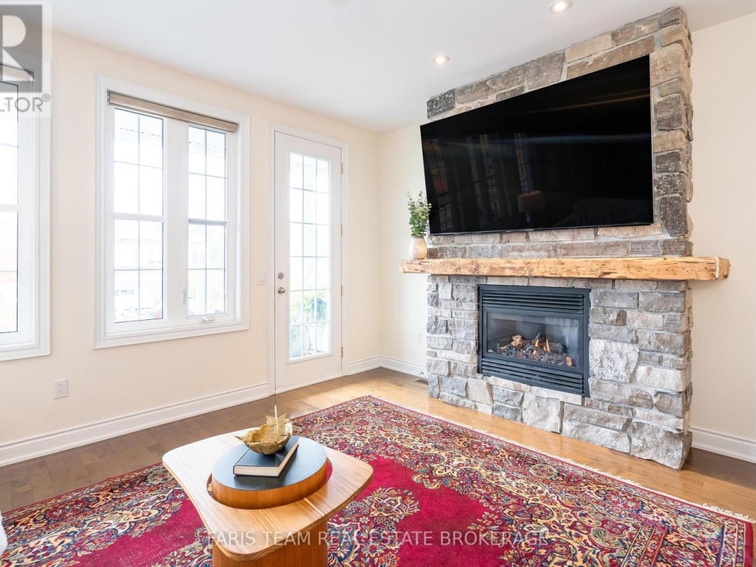 145 WYCLIFFE COVE, Tay (Victoria Harbour)