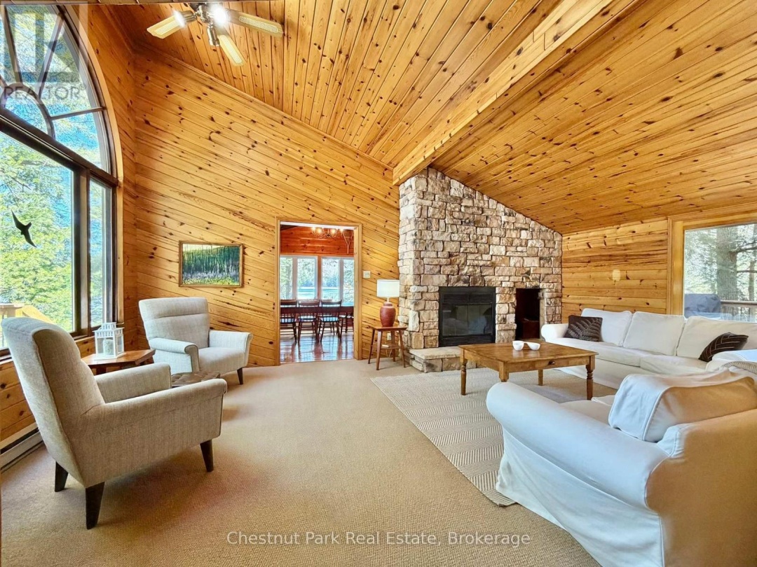 1062 ELMHURST LANE, Kennisis Lake