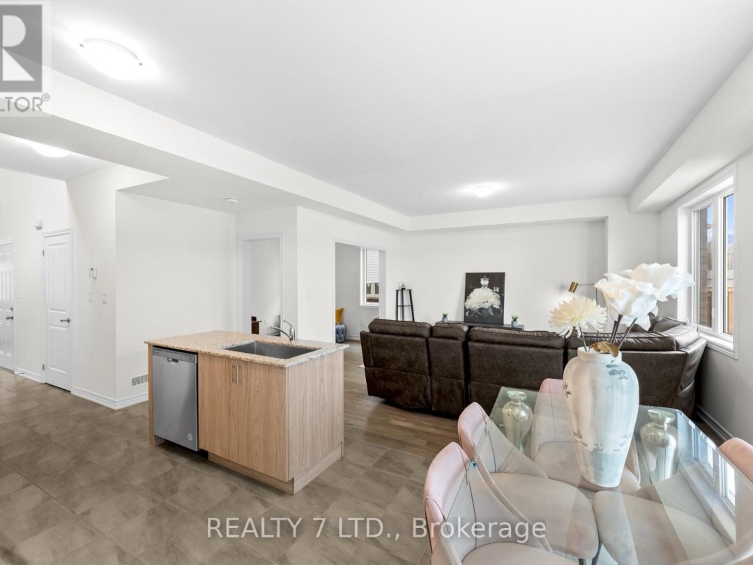32 HILLCROFT WAY, Kawartha Lakes (Bobcaygeon)