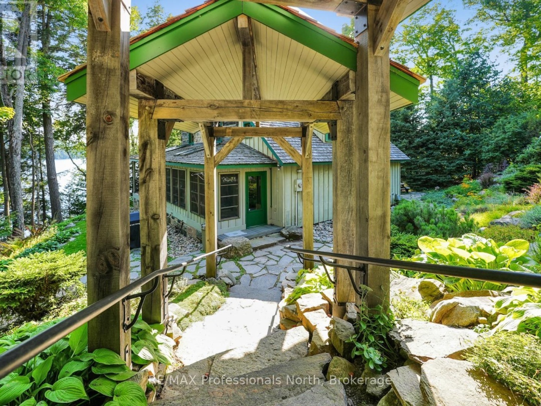 2682 WILKINSON ROAD, Kennisis Lake