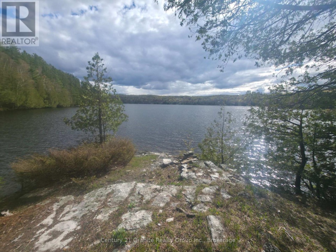 1325 ANDEK TRAIL, Salerno Lake
