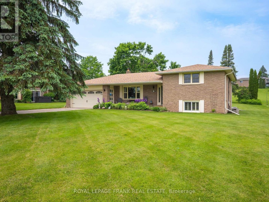 383 OLD SURREY LANE, Pigeon Lake
