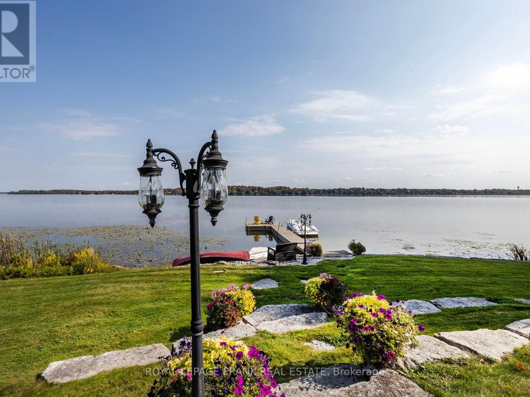 24 Gilson Point Place, Scugog Lake