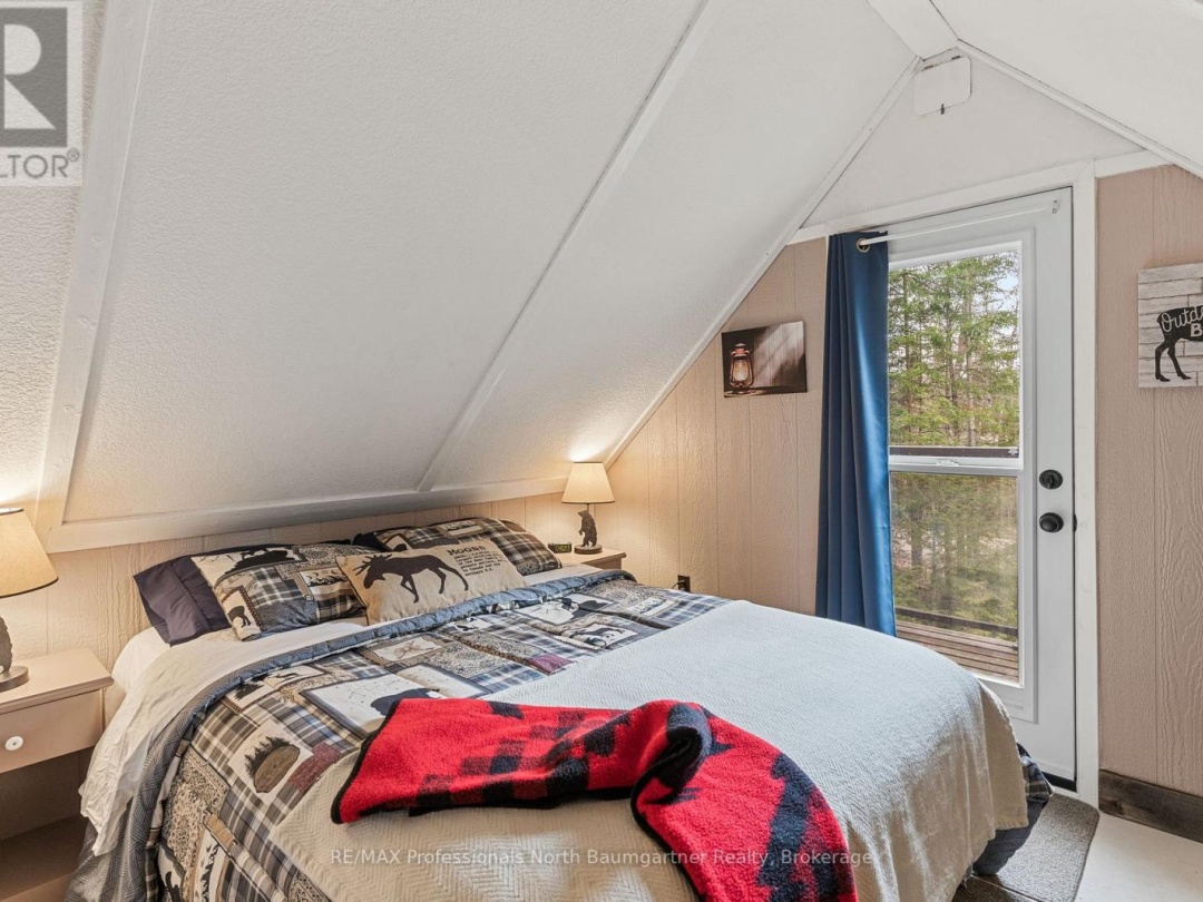 2041 GLAMOR LAKE ROAD, Highlands East (Monmouth)