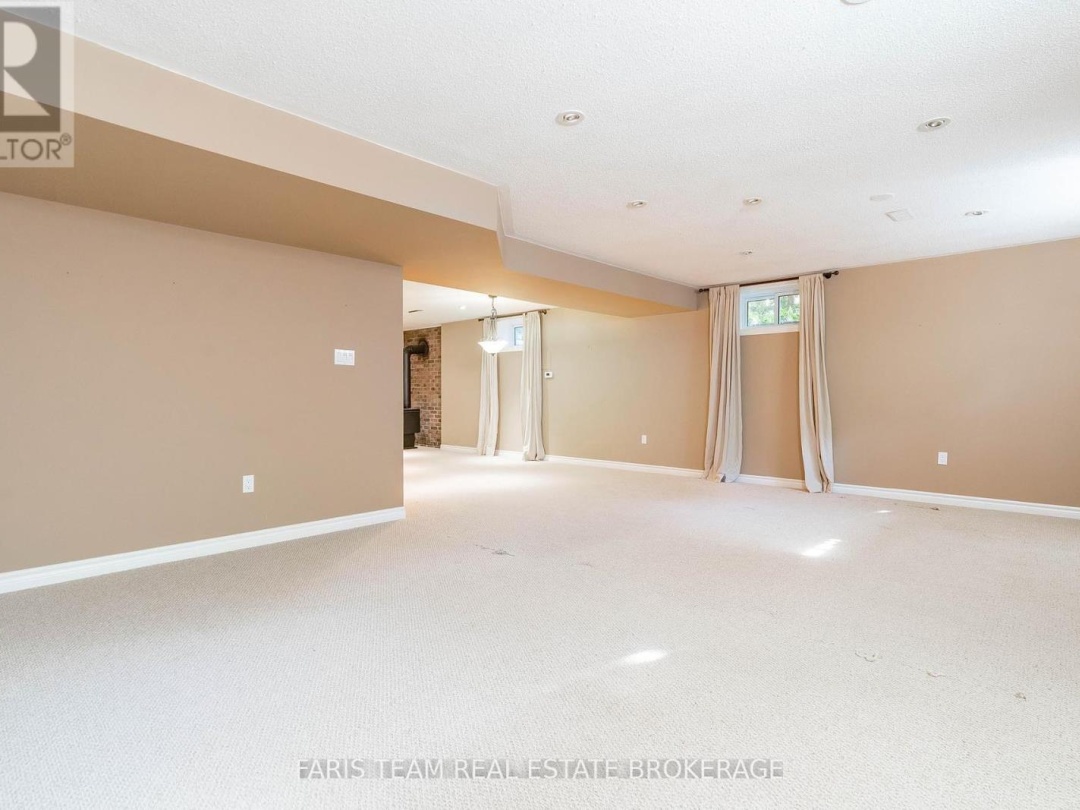 2 BAYSIDE AVENUE, 