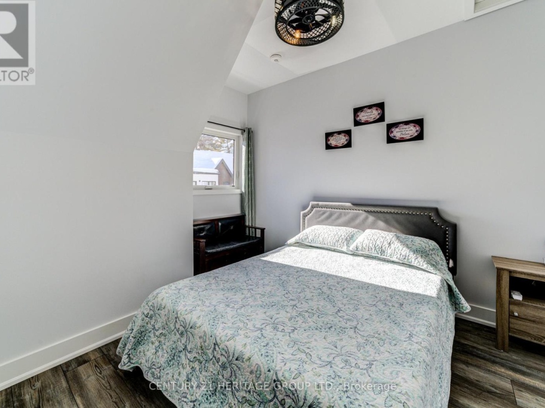 44 RUBY CRESCENT, Lake Simcoe
