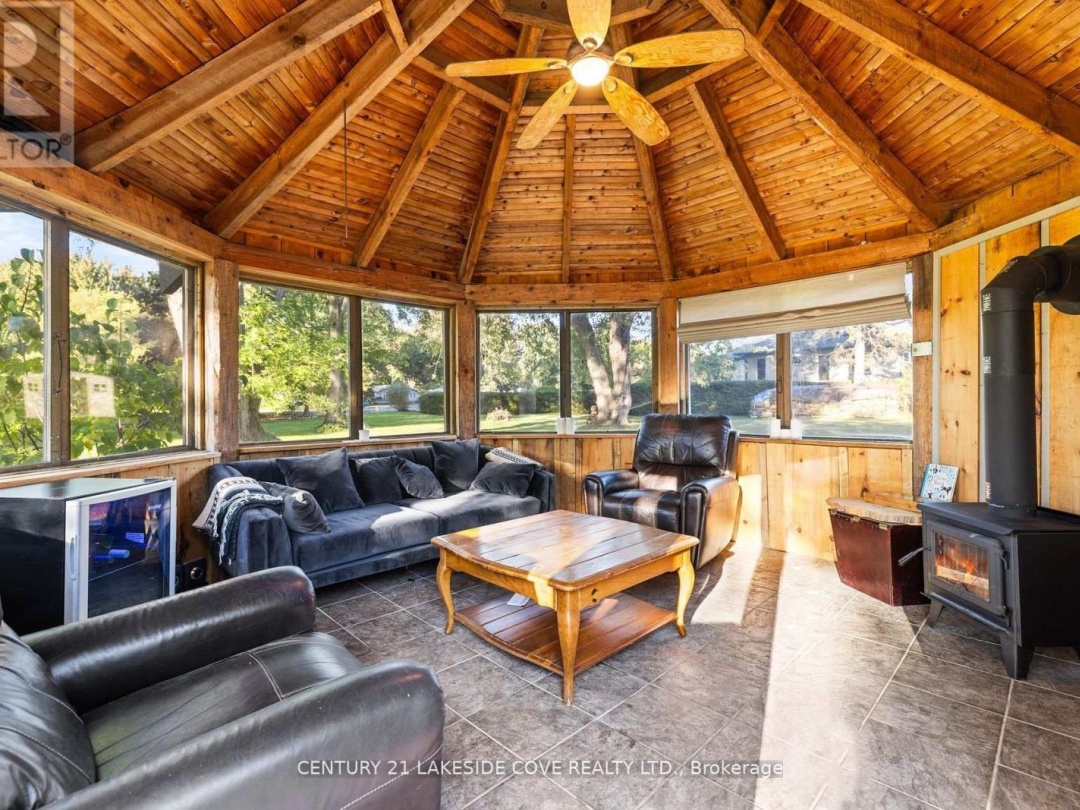 27 POPLAR CRESCENT W, Lake Simcoe