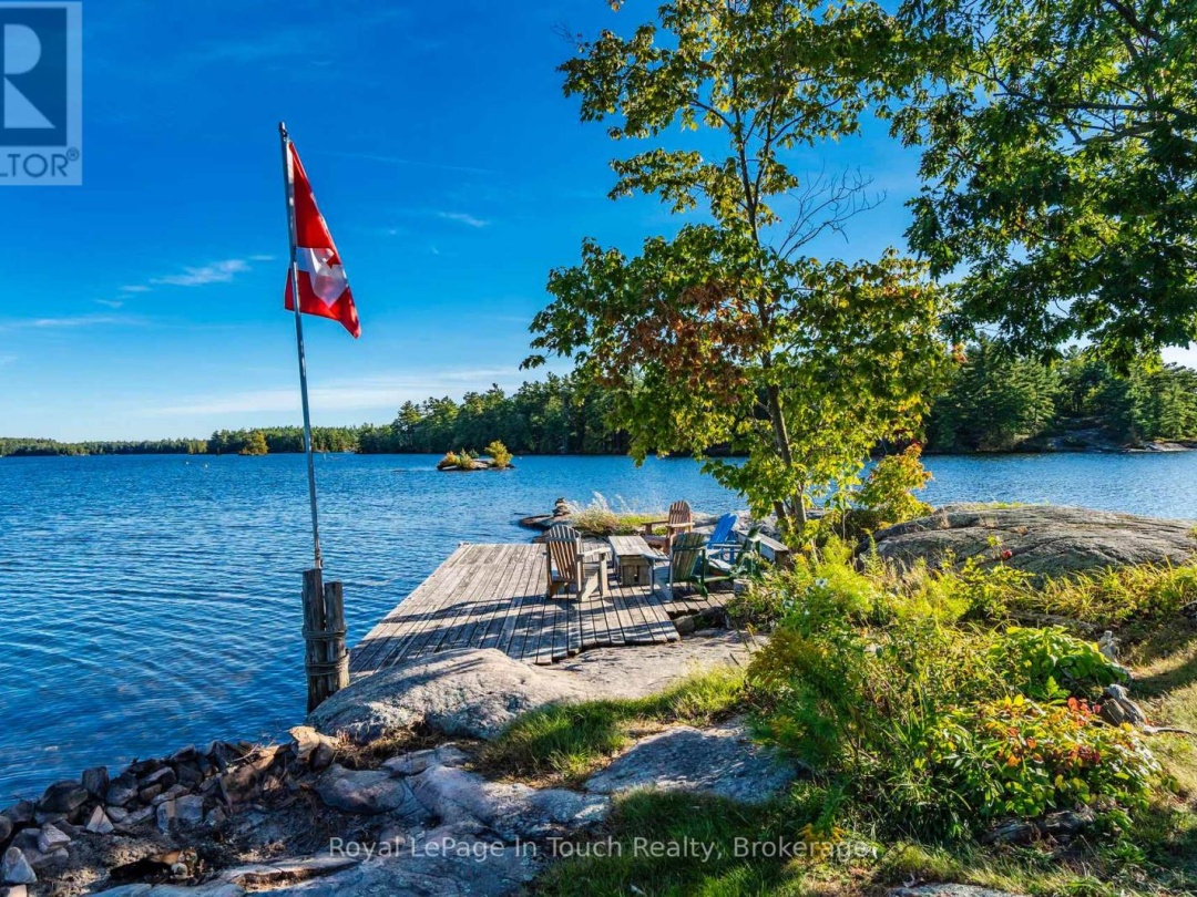 2 IS 190 ISLAND, Six Mile Lake