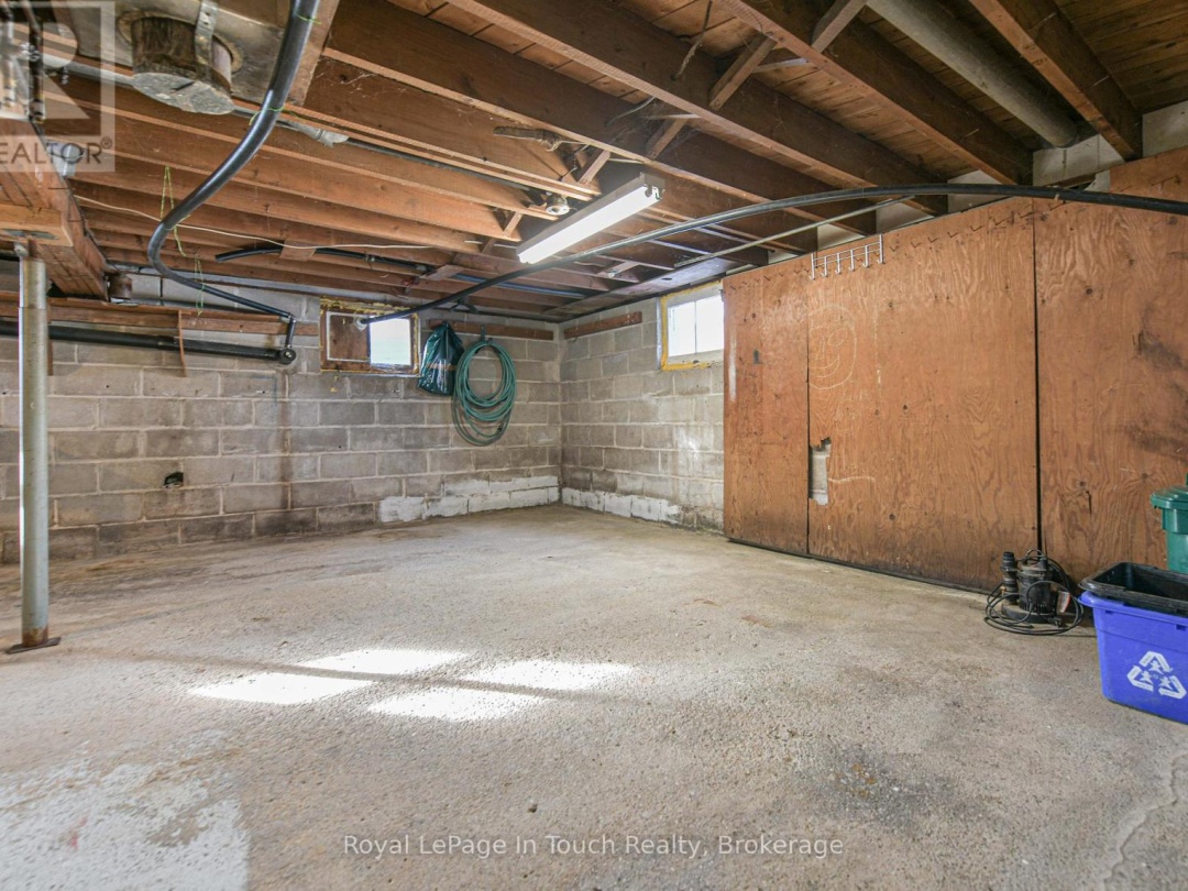 95 WESTMOUNT DRIVE N, 