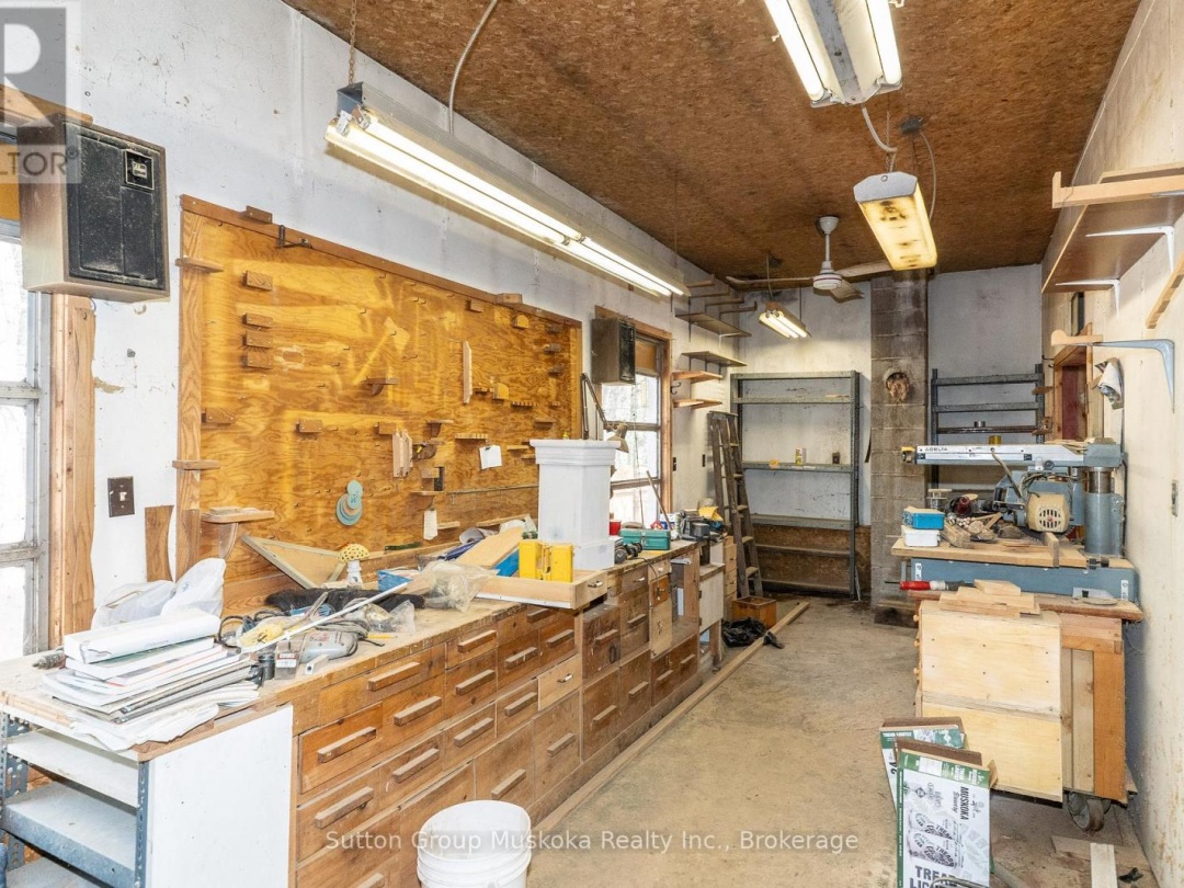 15 GLEN ACRES ROAD, 
