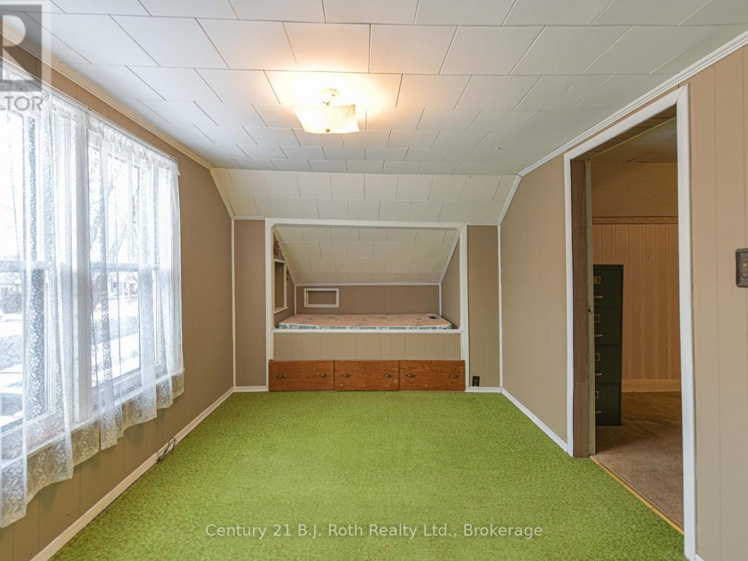 337 COLBORNE STREET W, 