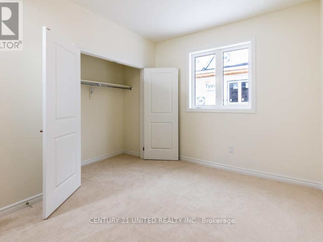 67 HILLCROFT WAY, 