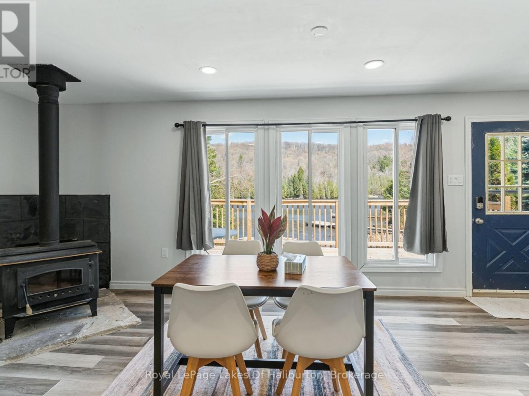 1027 SPENCERS TRAIL, Salerno Lake