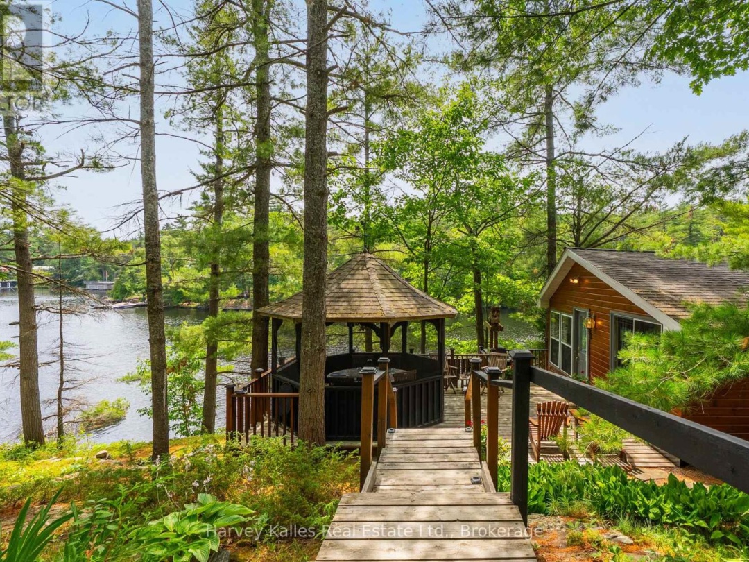 1078 MCKENZIE ROAD, Lake Muskoka