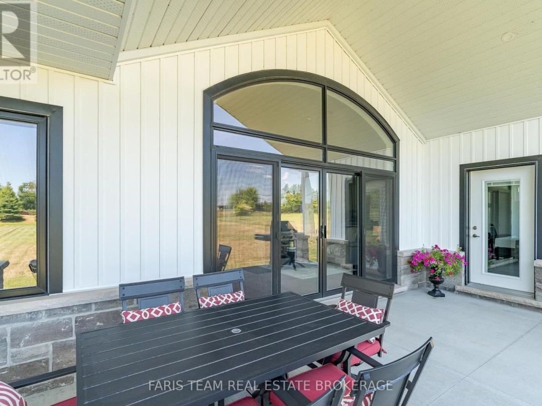 5 BREANNA BOULEVARD, 