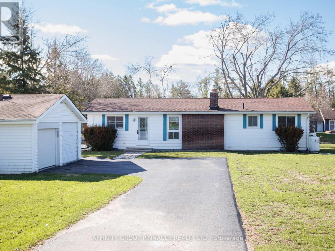12 NORTH BAYOU ROAD, Sturgeon Lake