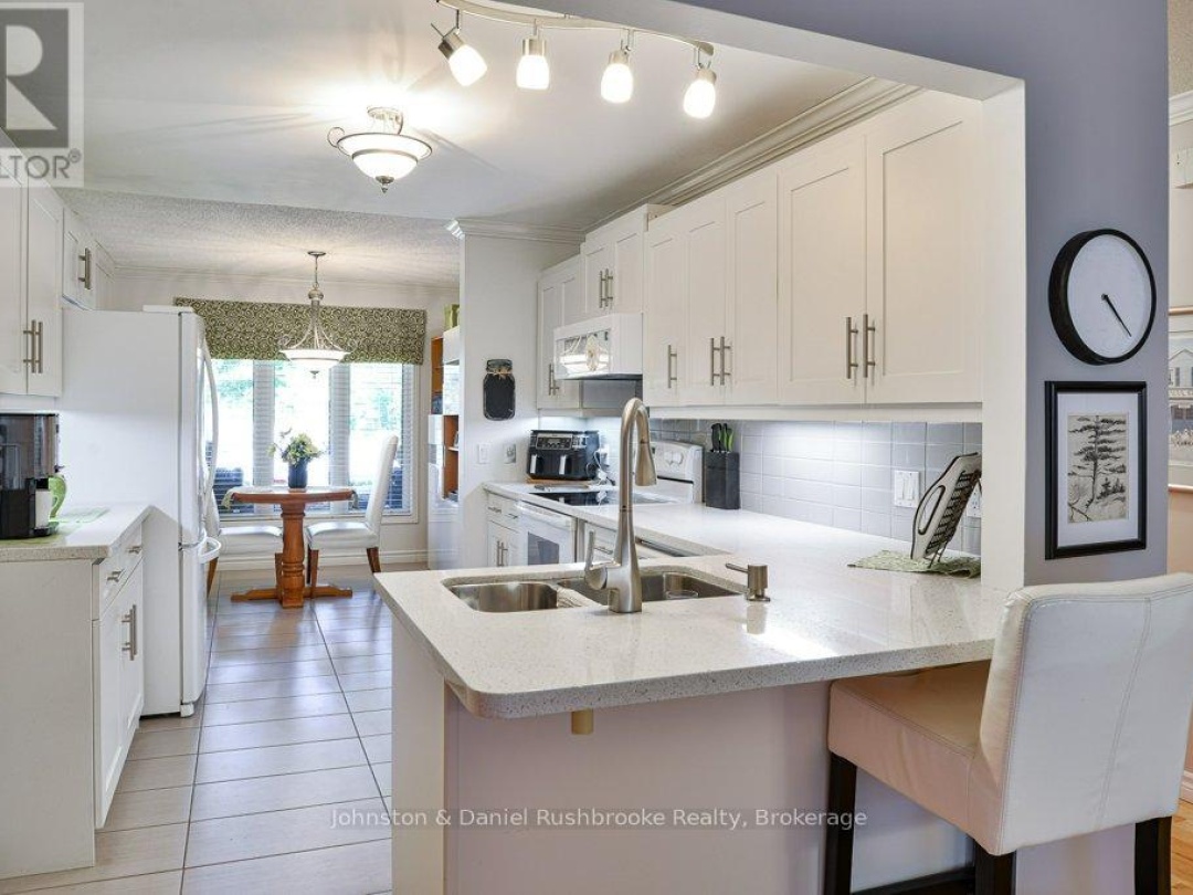 21 PINERIDGE GATE E, 