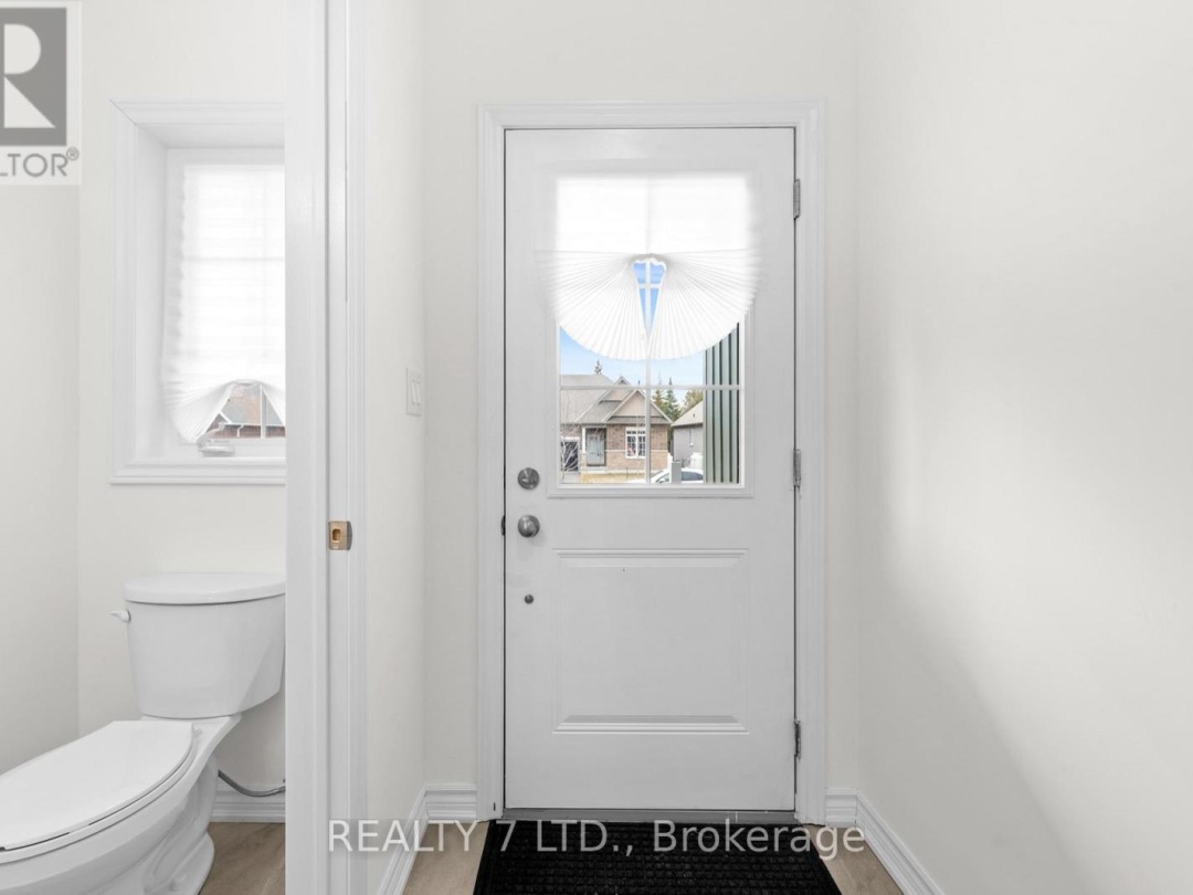 32 HILLCROFT WAY, Kawartha Lakes (Bobcaygeon)