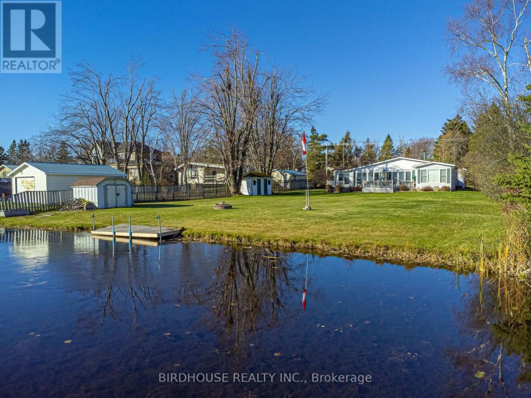 132 FENELON DRIVE, Sturgeon Lake