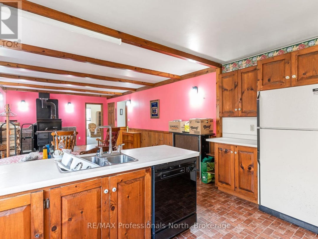 1415 SOUTH LAKE ROAD, 