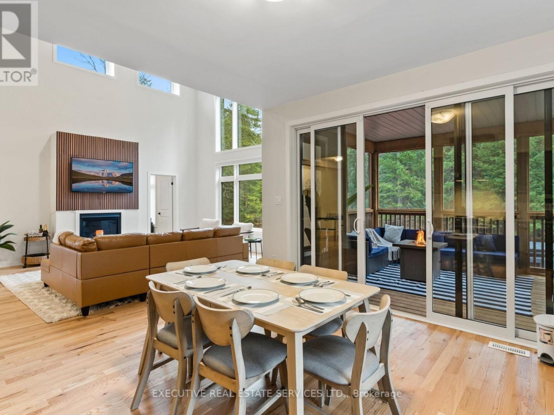 1049 GREENSVIEW DRIVE, Lake of Bays (Franklin)