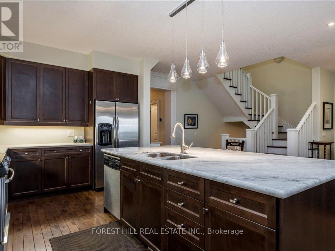 10 - 10 INVERMARA COURT, 