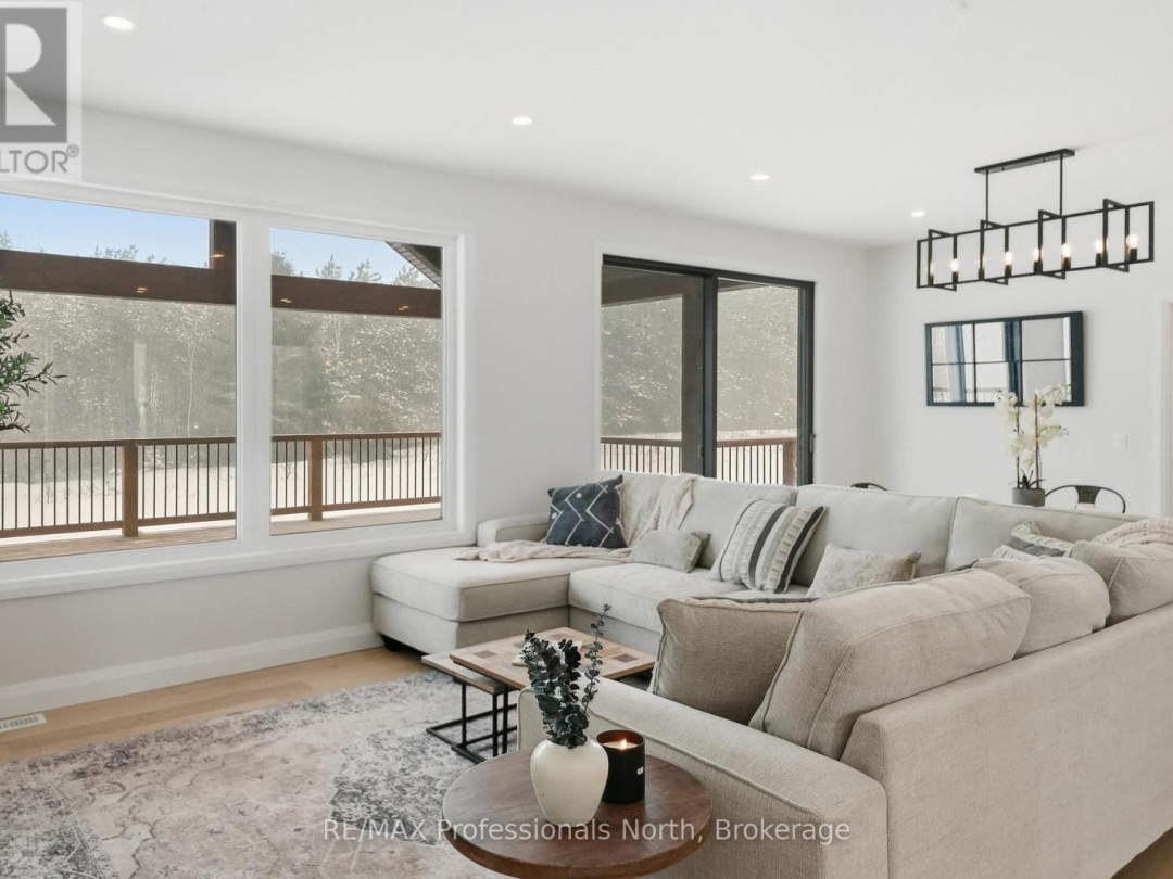 1058 PIPER GLEN ROAD, Minden Hills (Snowdon)
