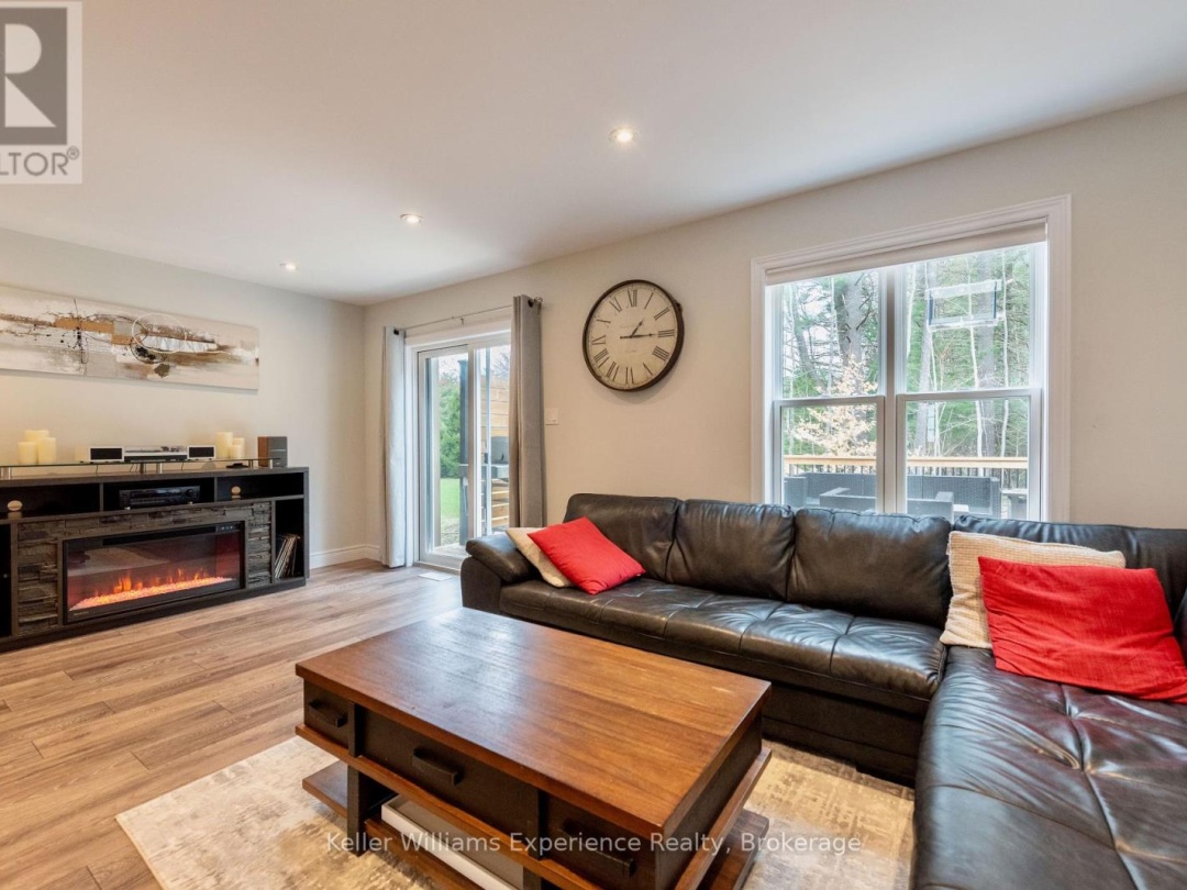 31 NICOLE PARK COURT, Bracebridge (Macaulay)