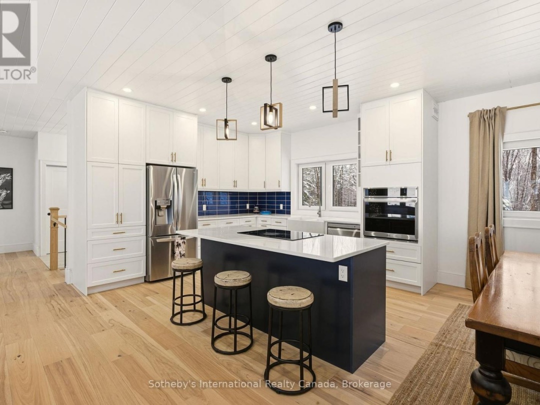 2435 RAVENSCLIFFE ROAD, Huntsville (Stisted)