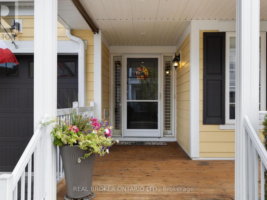 3315 BEACH CLUB BOULEVARD, 