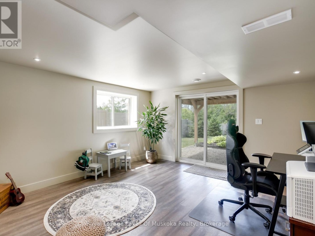 75 SELKIRK DRIVE, Huntsville (Chaffey)