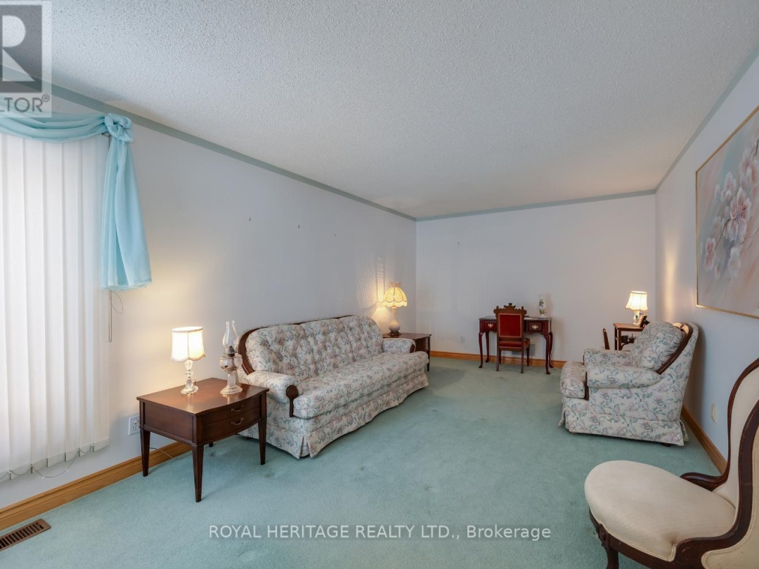 31 WELLINGTON STREET, 