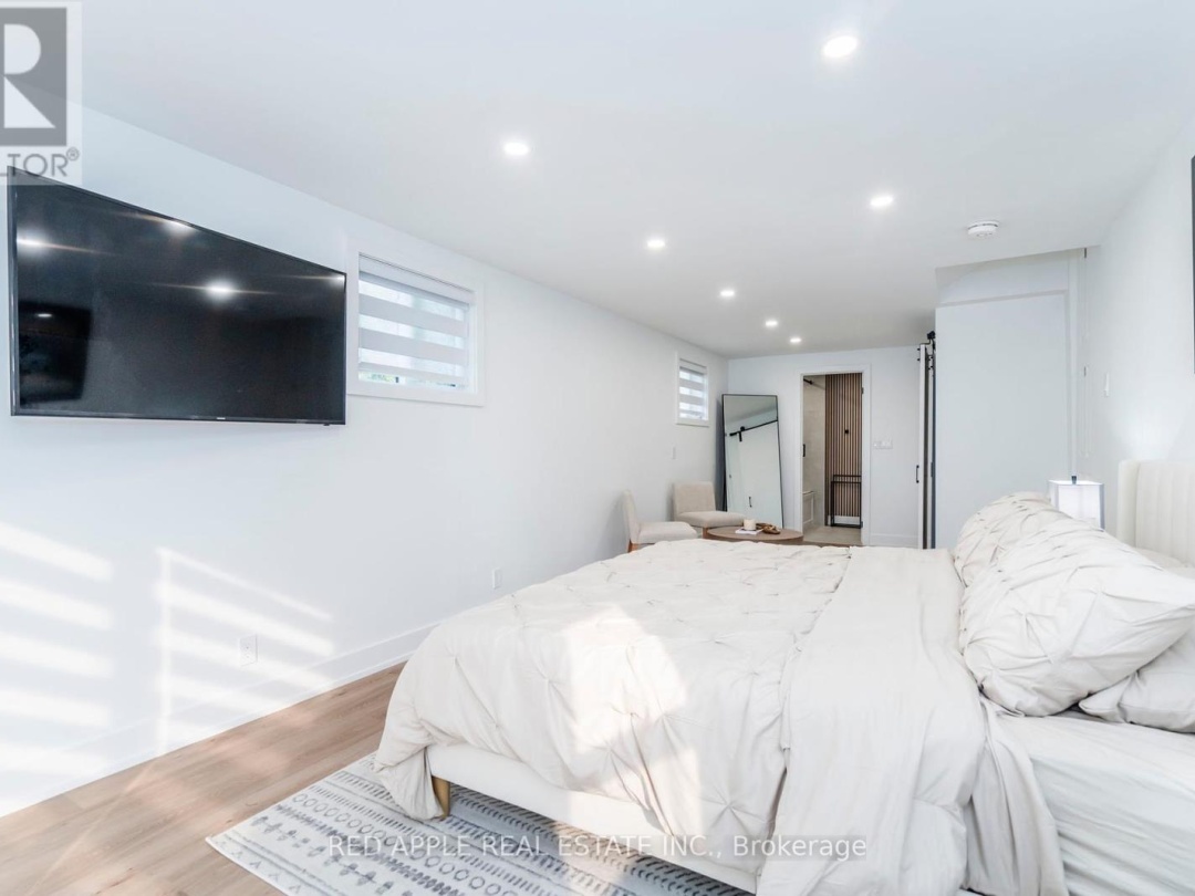 205 HOYT AVENUE, 