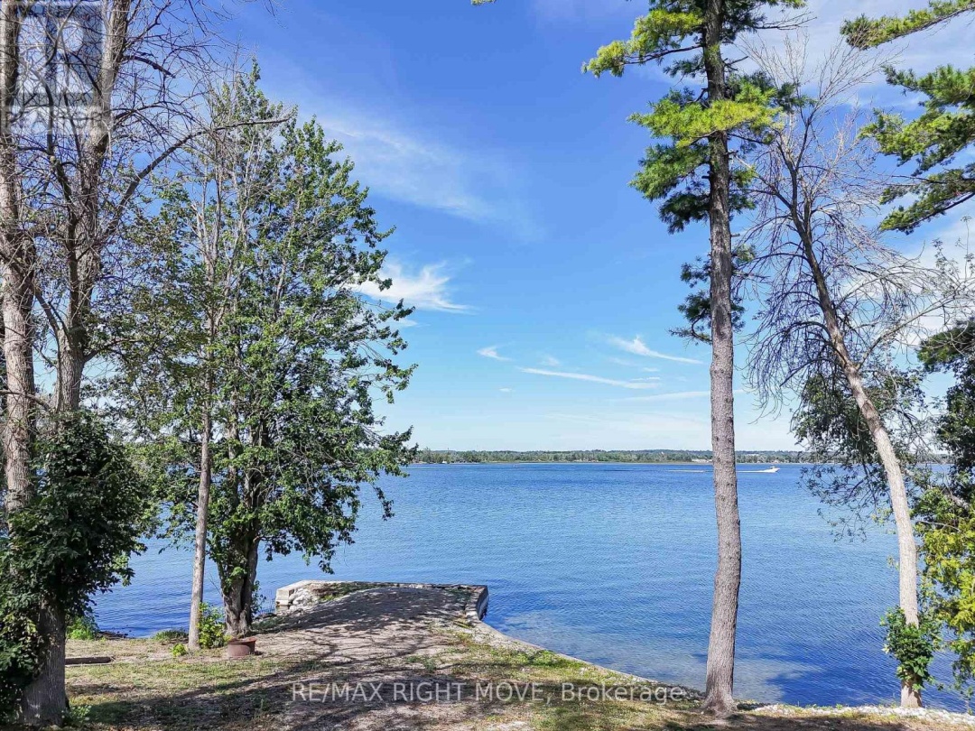 135 CREIGHTON STREET S, Lake Simcoe