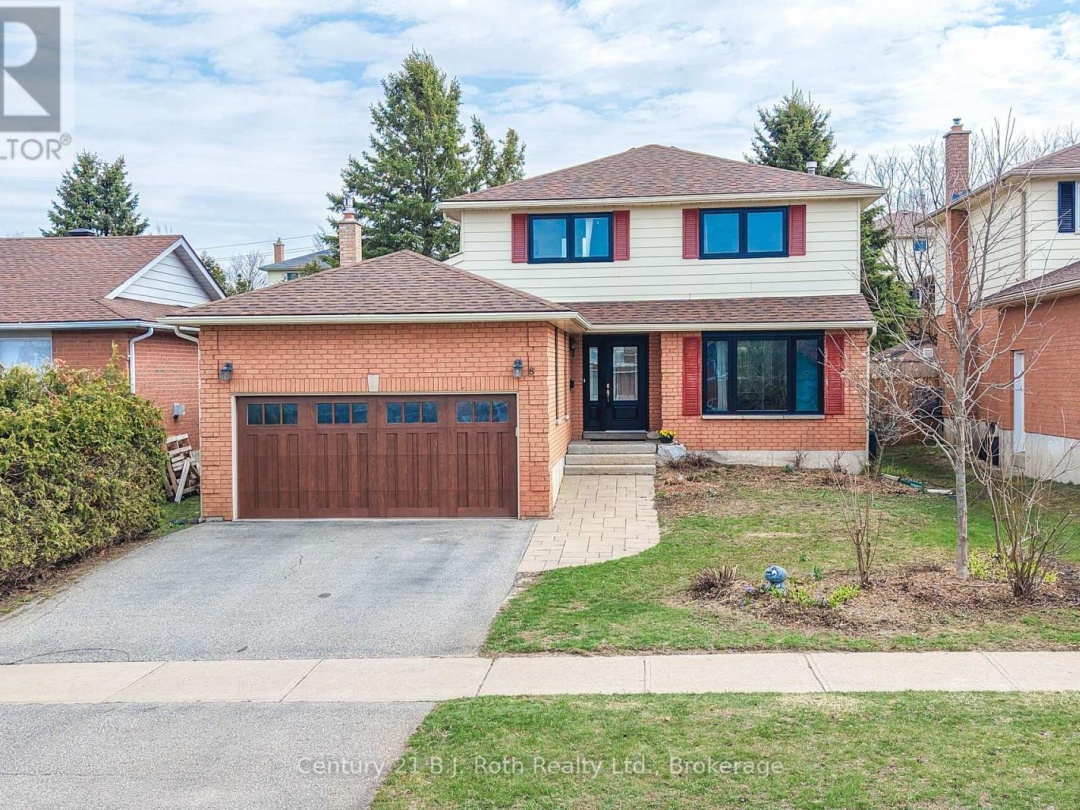 8 CARMICHAEL COURT, Orillia