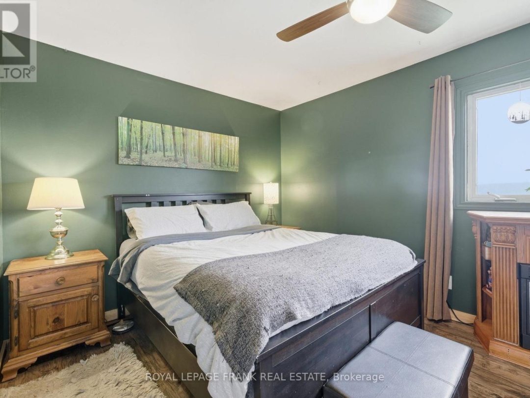 879 LINDEN VALLEY ROAD, Kawartha Lakes (Mariposa)