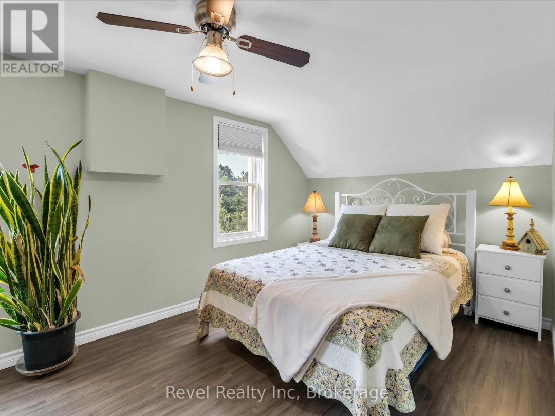 1070 OLD VICTORIA ROAD, 