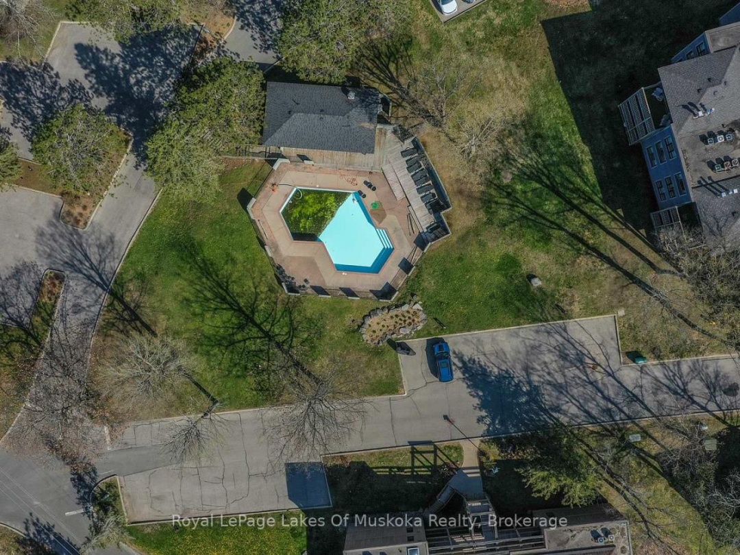 301 - 29 TENNISVIEW DRIVE, 