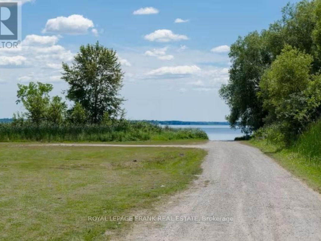 56 OAKDENE CRESCENT, Lake Scugog