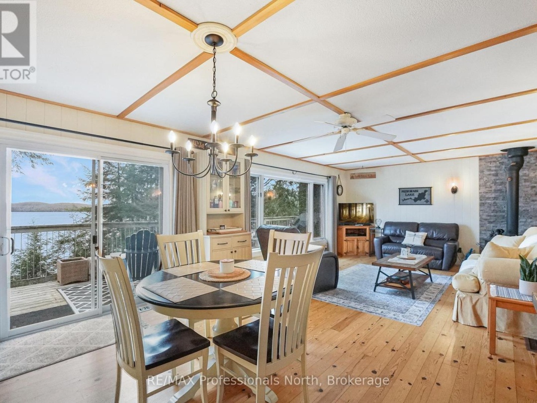 1110 MISKWABI LAKE ROAD, Miskwabi Lake